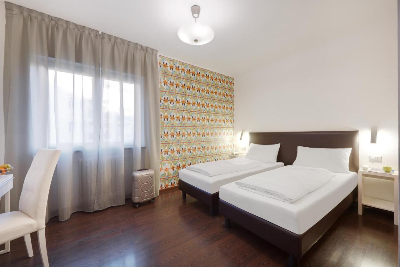 Hotel Asterix Больцано Экстерьер фото